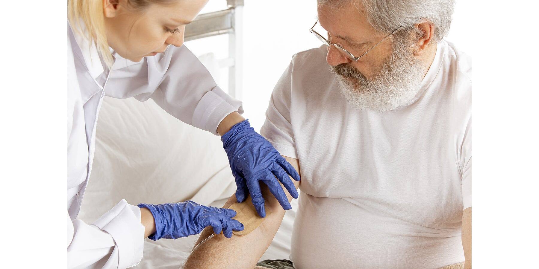 Disposable Gloves for Nursing Homes and Care Facilities