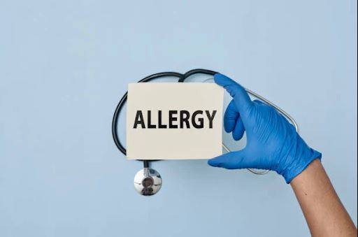 Disposable Glove Allergies and Sensitivities: Understanding the Risks and Solutions