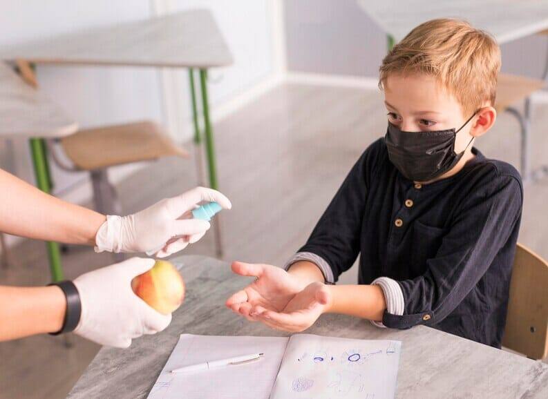 Disposable Gloves in Childcare: Promoting Cleanliness and Health