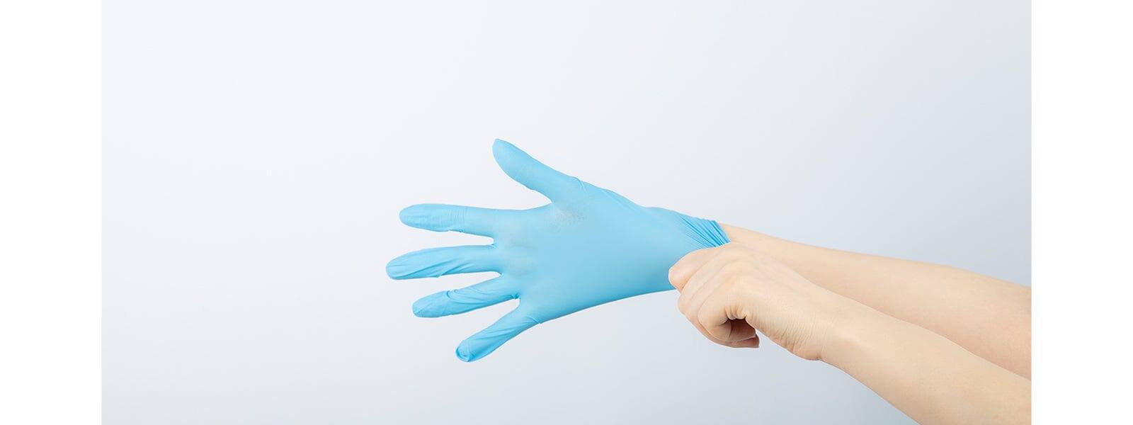 Stay Cool and Composed: The Best Disposable Gloves for People with Sweaty Hands