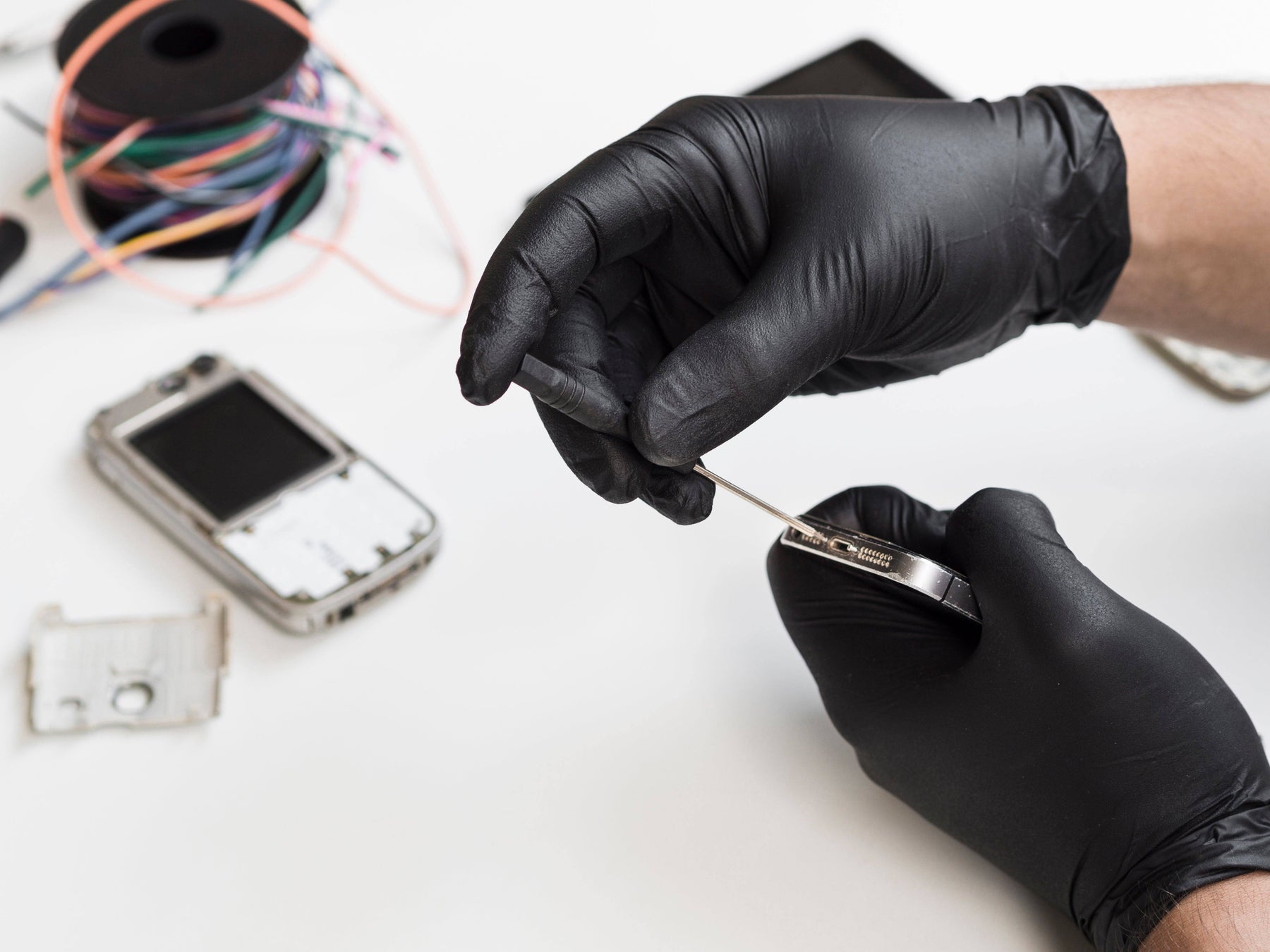 Considerations for Choosing Gloves for Tasks Involving Fine Motor Skills - VizoCare