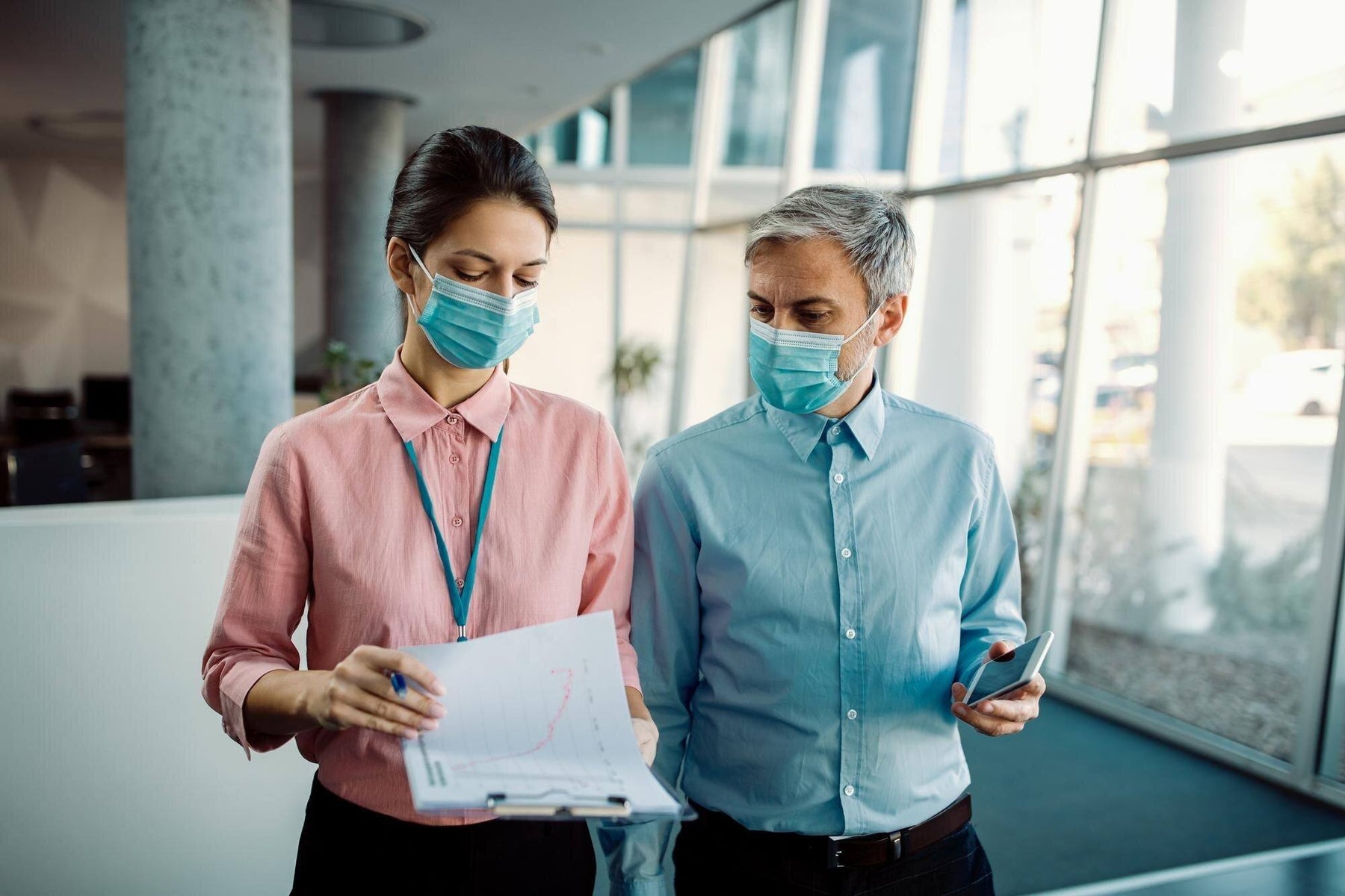 Is Your Guard Down? Hospitals Reinstitute Mask Mandates Amidst Rising Respiratory Illnesses - VizoCare