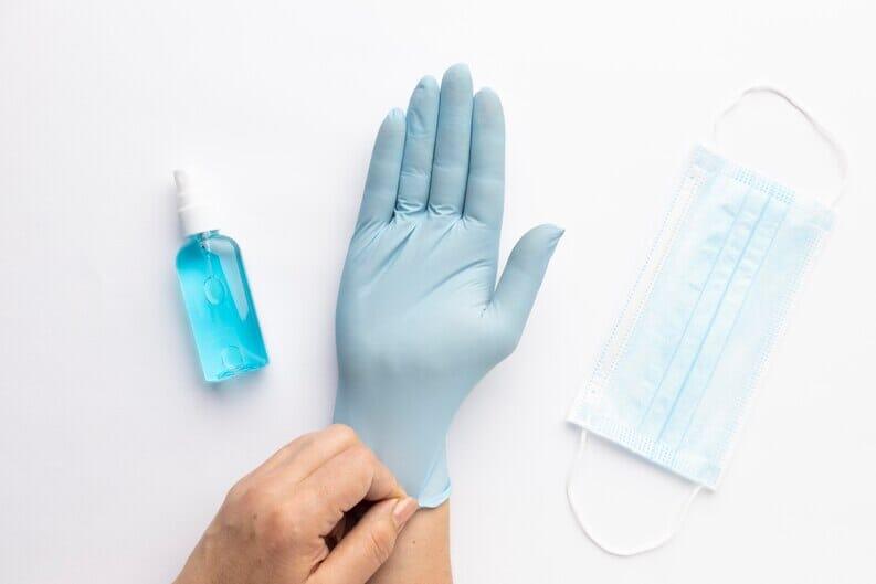 The Invisible Risk: Understanding Cross-Contamination and Disposable Gloves
