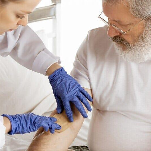 Safety and Sensitivity: Disposable Gloves in the Elderly Care Sector