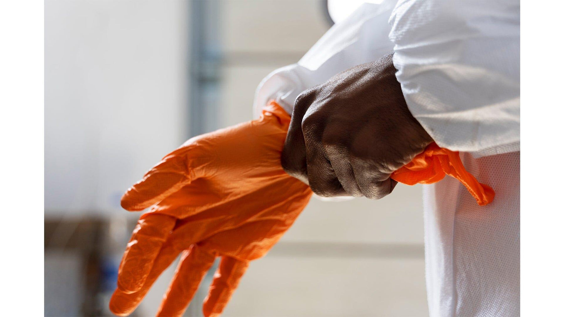 How to Choose the Best Grip Industrial Gloves