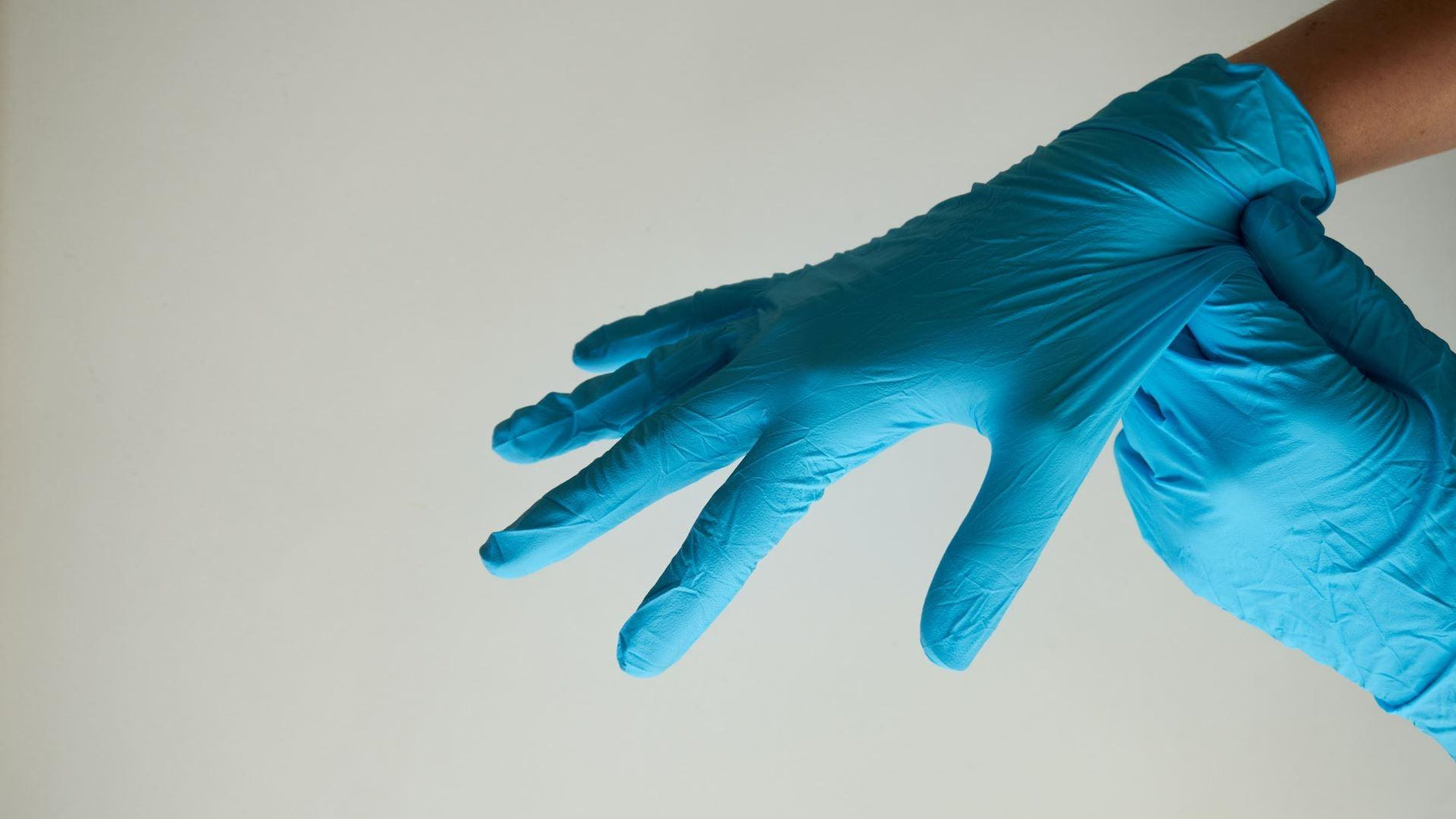 Eight Parameters to Consider when Buying Disposable Gloves