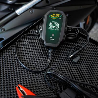 Battery Tender Junior 12V 750mA Smart Powersports Charger Maintainer for Vehicles